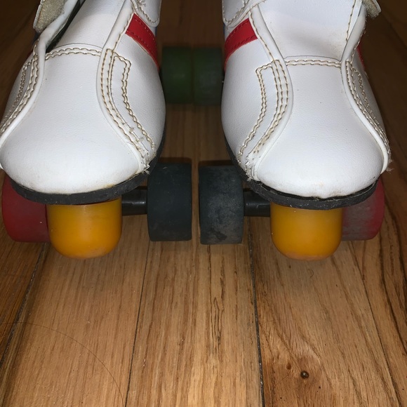💕SOLD💕RARE 80s Rainbow Brite Roller Derby Skates - Picture 5 of 7